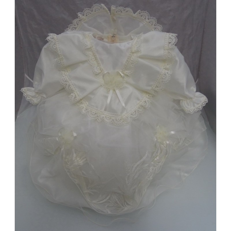 Vestitina da battesimo, bimba misto seta, pizzo con strascico