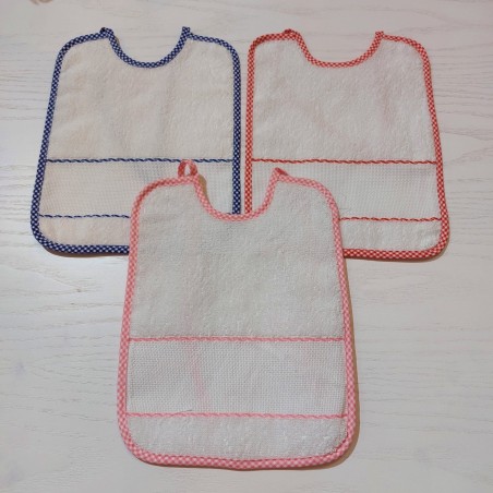 3 Bavaglini serie NEVE con tela aida da ricamare a punto croce col. azzurro, blu, rosso.