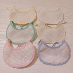 Pupazzo peluche orso con bavaglino ricamabile a punto croce bordo verdino